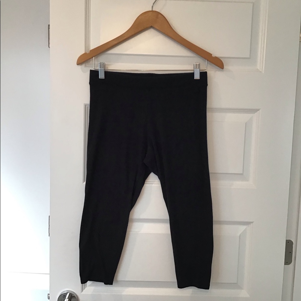 PINK black Capri leggings